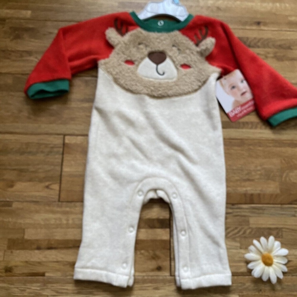 NWT Baby Reindeer Outfit Size 6 Mo